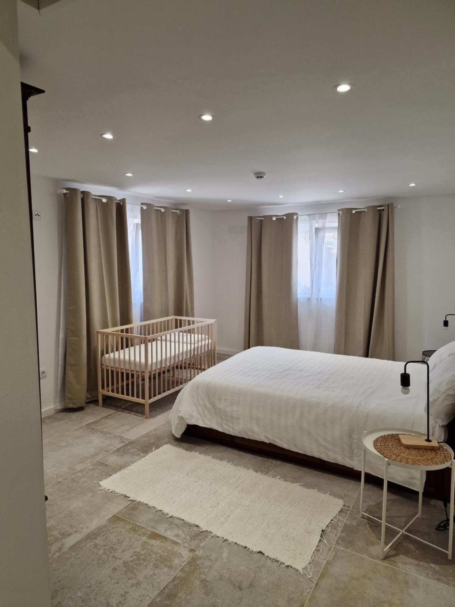 Casa Nikana Turcifal Esterno foto